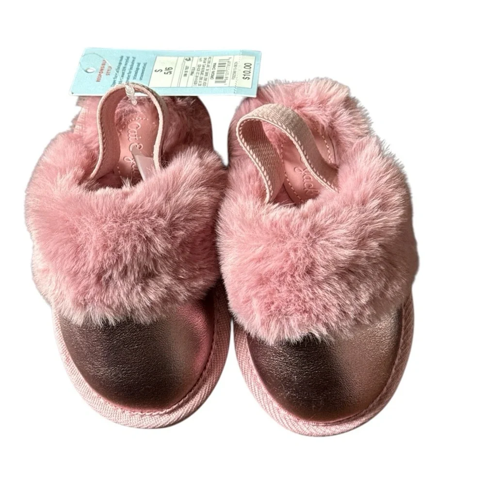Cat & Jack- Toddler Lila Metallic Cozy Pink Furry Kids Slippers. Size Sm 5/6
